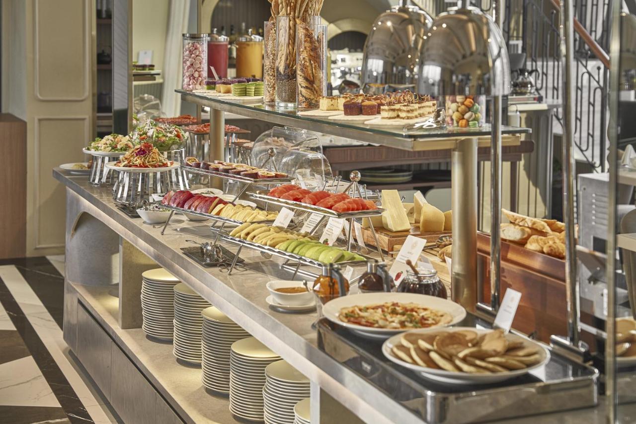 Hotel La Siesta Premium Saigon Ciudad Ho Chi Minh  Exterior foto A buffet